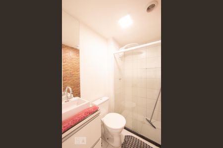 Banheiro Social de kitnet/studio para alugar com 1 quarto, 28m² em Brás, São Paulo