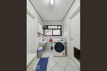 Apartamento à venda com 125m², 3 quartos e 2 vagas Apartamento à venda com 125m², 3 quartos e 2 vagasÁrea de serviço