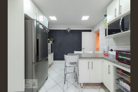 Apartamento à venda com 125m², 3 quartos e 2 vagas Apartamento à venda com 125m², 3 quartos e 2 vagasCozinha