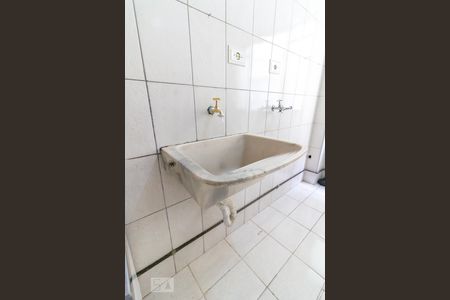 Apartamento para alugar com 65m², 2 quartos e 1 vagaÁrea de serviço - tanque