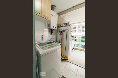 Apartamento para alugar com 77m², 2 quartos e 1 vaga