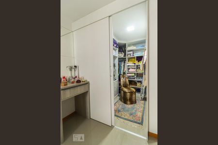 Apartamento para alugar com 77m², 2 quartos e 1 vaga