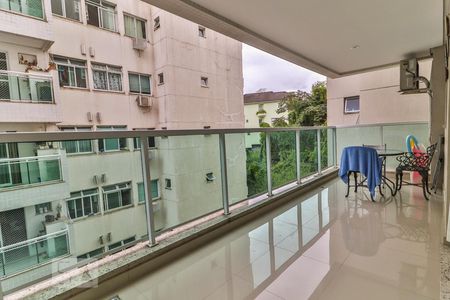 Apartamento para alugar com 77m², 2 quartos e 1 vaga