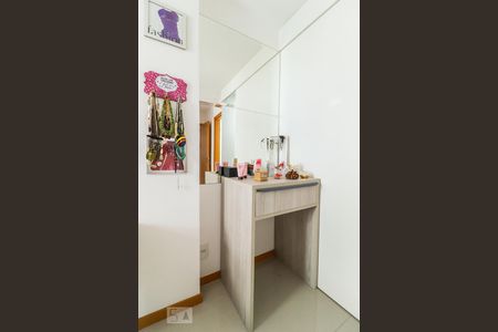 Apartamento para alugar com 77m², 2 quartos e 1 vaga