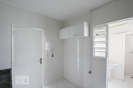 Cozinha de apartamento para alugar com 2 quartos, 74m² em Cambuí, Campinas