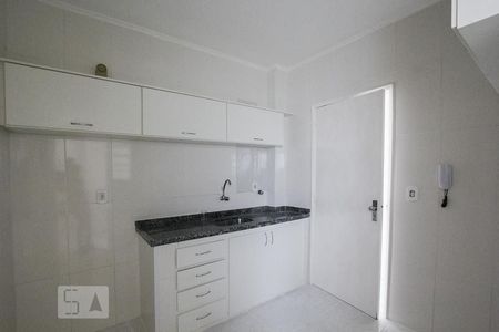 Cozinha de apartamento para alugar com 2 quartos, 74m² em Cambuí, Campinas