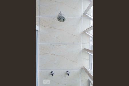 Banheiro de apartamento para alugar com 1 quarto, 42m² em Tijuca, Rio de Janeiro