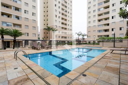 Apartamento à venda com 55m², 2 quartos e 1 vaga Apartamento à venda com 55m², 2 quartos e 1 vagaÁrea comum - Piscina