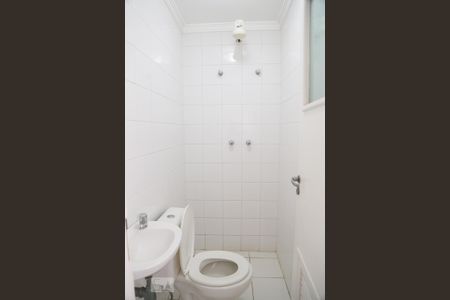 Apartamento à venda com 113m², 3 quartos e 2 vagas Apartamento à venda com 113m², 3 quartos e 2 vagasBanheiro de Serviço