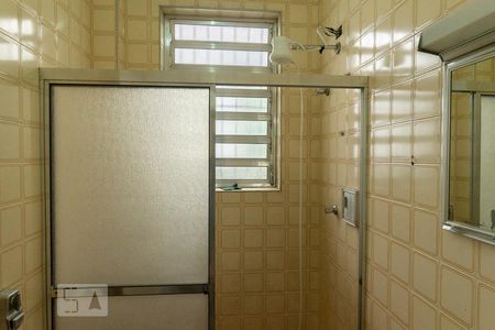 Casa à venda com 240m², 5 quartos e 3 vagasBanheiro 2