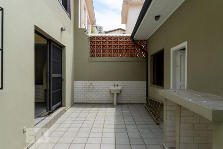 Casa à venda com 240m², 5 quartos e 3 vagasQuintal