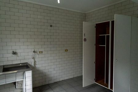 Casa à venda com 240m², 5 quartos e 3 vagasÁrea de Serviço