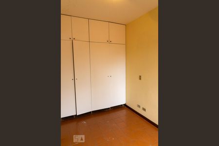 Casa à venda com 240m², 5 quartos e 3 vagasQuarto 4