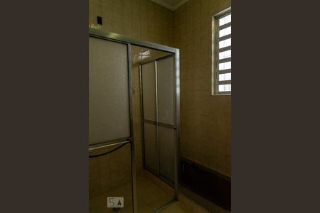 Banheiro de casa à venda com 5 quartos, 240m² em Água Branca, São Paulo