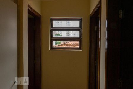 Casa à venda com 240m², 5 quartos e 3 vagasCorredor