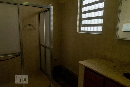 Casa à venda com 240m², 5 quartos e 3 vagasBanheiro