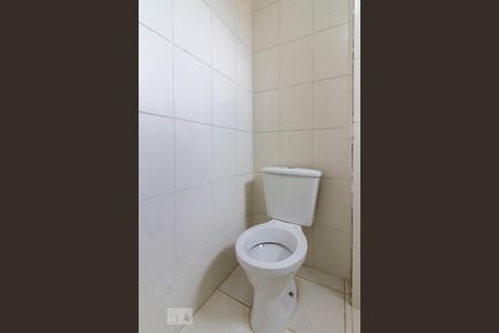 Banheiro  de apartamento à venda com 1 quarto, 37m² em Itaquera, São Paulo