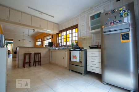 Casa para alugar com 169m², 3 quartos e 2 vagasCozinha 
