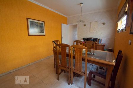 Casa para alugar com 169m², 3 quartos e 2 vagasCozinha 