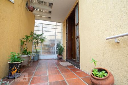 Casa para alugar com 169m², 3 quartos e 2 vagasEntrada