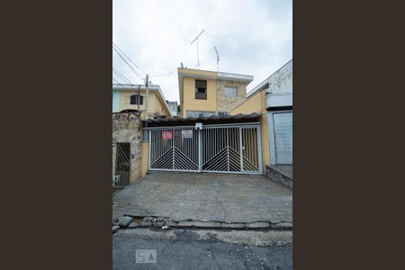 Casa para alugar com 169m², 3 quartos e 2 vagasFachada
