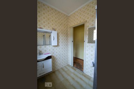 Casa para alugar com 169m², 3 quartos e 2 vagasBanheiro 1