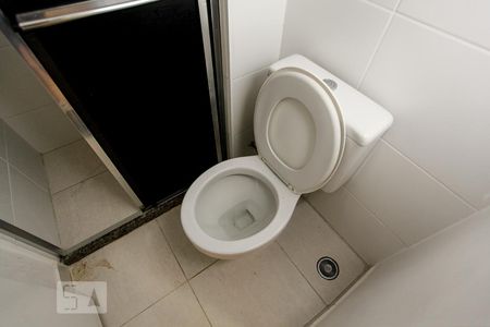 Banheiro Social de apartamento para alugar com 2 quartos, 56m² em Vila Galvão, Guarulhos
