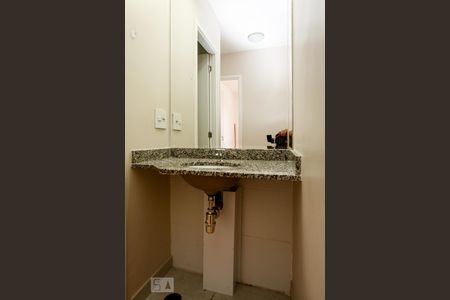 Banheiro Social de apartamento para alugar com 2 quartos, 56m² em Vila Galvão, Guarulhos