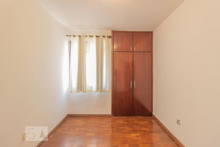 Quarto de apartamento para alugar com 2 quartos, 99m² em Nova Suíssa, Belo Horizonte