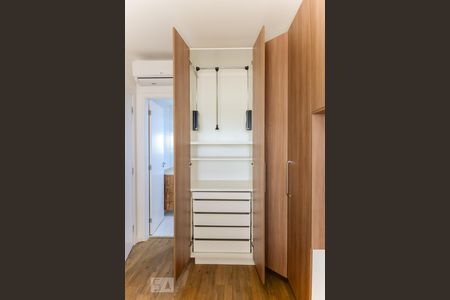 Apartamento à venda com 71m², 2 quartos e 2 vagasSuíte