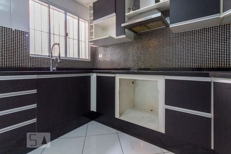 Casa de condomínio para alugar com 140m², 3 quartos e 2 vagasCozinha