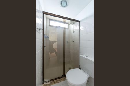 Banheiro Social de apartamento à venda com 2 quartos, 62m² em Ingá, Niterói