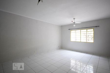 Sala de casa à venda com 3 quartos, 270m² em Vila Praia, São Paulo