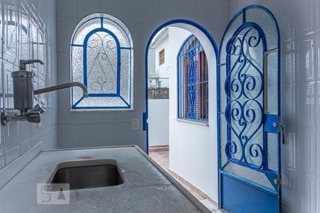 Cozinha de casa para alugar com 2 quartos, 75m² em Vila Monumento, São Paulo