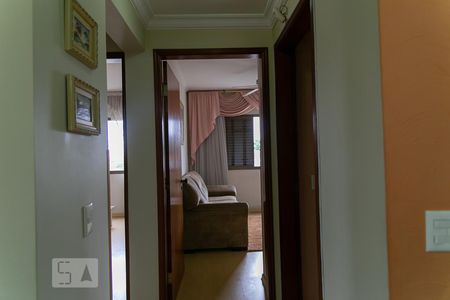 Corredor de apartamento à venda com 3 quartos, 129m² em Vila Santo Estéfano, São Paulo
