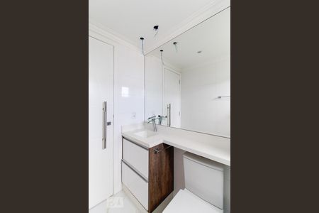 Apartamento para alugar com 92m², 2 quartos e 2 vagas Apartamento para alugar com 92m², 2 quartos e 2 vagasBanheiro da suíte 01