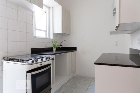 Cozinha de apartamento para alugar com 2 quartos, 80m² em Auxiliadora, Porto Alegre