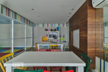 Apartamento à venda com 78m², 2 quartos e 1 vaga Apartamento à venda com 78m², 2 quartos e 1 vagaEspaço Kids
