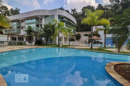 Apartamento à venda com 78m², 2 quartos e 1 vaga Apartamento à venda com 78m², 2 quartos e 1 vagaPiscina