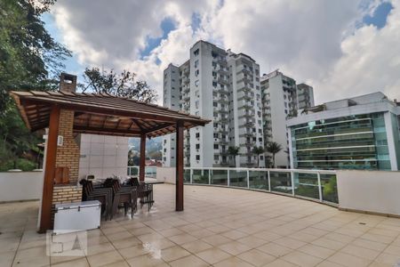 Apartamento à venda com 78m², 2 quartos e 1 vaga Apartamento à venda com 78m², 2 quartos e 1 vagaChurrasqueira