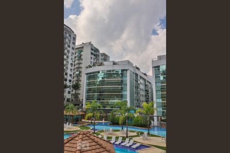 Apartamento à venda com 78m², 2 quartos e 1 vaga Apartamento à venda com 78m², 2 quartos e 1 vagaFachada