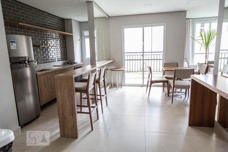 Apartamento para alugar com 63m², 2 quartos e 1 vaga Apartamento para alugar com 63m², 2 quartos e 1 vagaÁrea comum - Salão de festas