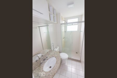 Apartamento à venda com 77m², 2 quartos e 1 vagaBanheiro suíte