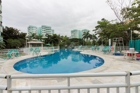 Apartamento à venda com 77m², 2 quartos e 1 vagaÁrea comum - Piscina
