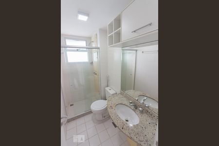 Apartamento à venda com 77m², 2 quartos e 1 vagaBanheiro Suíte 