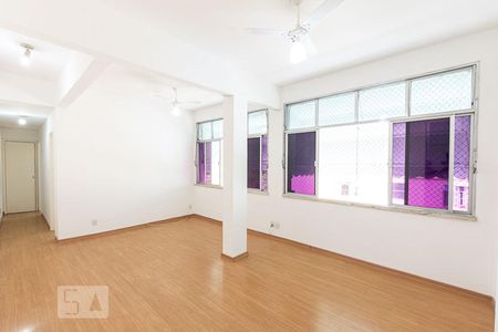 Sala de apartamento à venda com 2 quartos, 99m² em Vital Brasil, Niterói