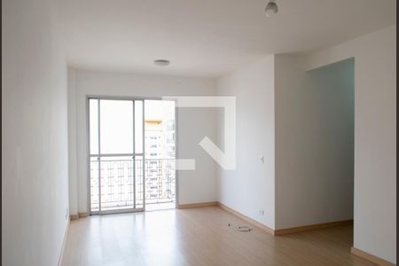 Apartamento para alugar com 78m², 3 quartos e 1 vaga Apartamento para alugar com 78m², 3 quartos e 1 vagaSala