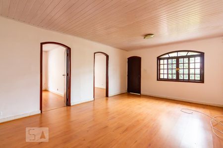 Casa para alugar com 100m², 2 quartos e 4 vagasSala