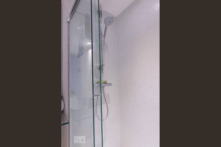 Apartamento à venda com 70m², 3 quartos e 1 vaga Apartamento à venda com 70m², 3 quartos e 1 vagaBanheiro Social