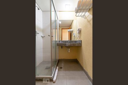 Banheiro de kitnet/studio à venda com 1 quarto, 29m² em Palmares, Belo Horizonte
